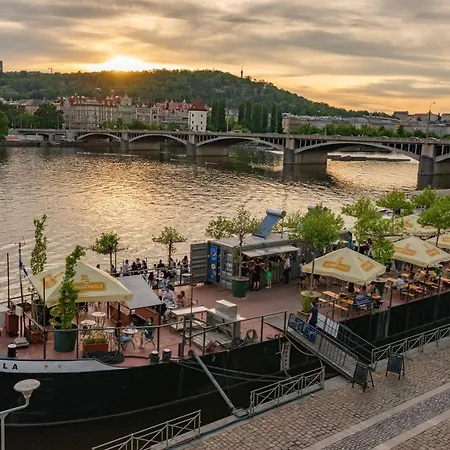 Gentle And Cozy Right At The Center Прага