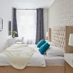 Gentle And Cozy Right At The Center Apartment