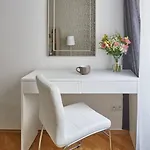 Gentle And Cozy Right At The Center Apartment Prague