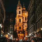 Gentle And Cozy Right At The Center Praga