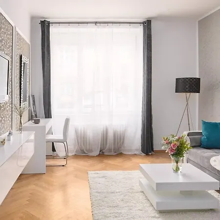 Gentle And Cozy Right At The Center Πράγα