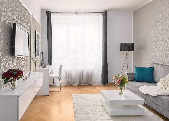 Gentle And Cozy Right At The Center Prag